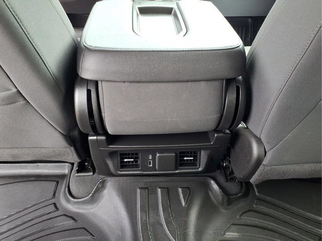 Used 2024 Chevrolet Silverado 1500 LT AWD/4WD image 16
