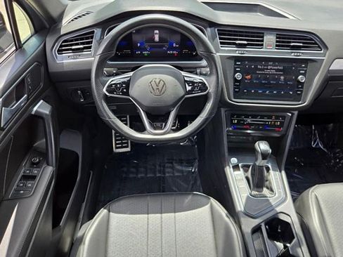 Used 2022 Volkswagen Tiguan SE R-Line FWD image 12