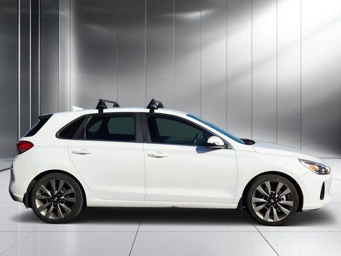 Used 2018 Hyundai Elantra GT Sport image 26