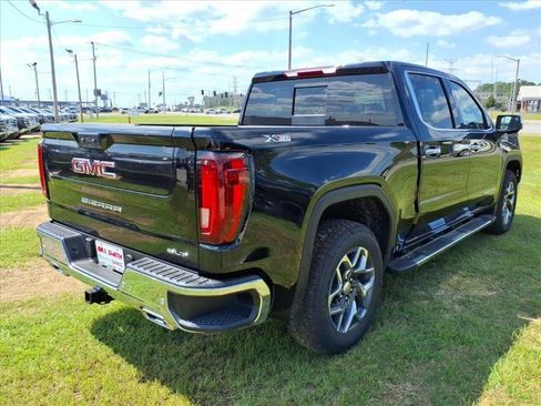 New 2026 GMC Sierra 1500 SLT w/ SLT Premium Plus Package image 8
