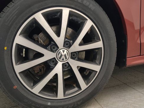 Used 2017 Volkswagen Jetta SE FWD image 31