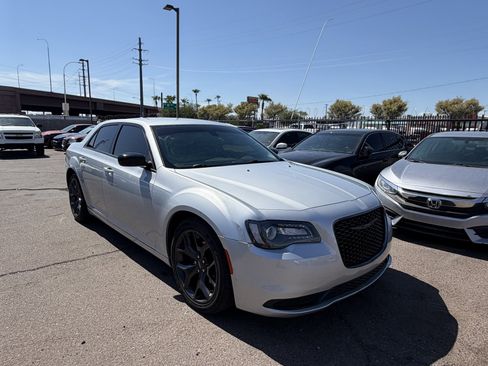 Used 2020 Chrysler 300 Touring w/ Sport Appearance Package RWD image 3