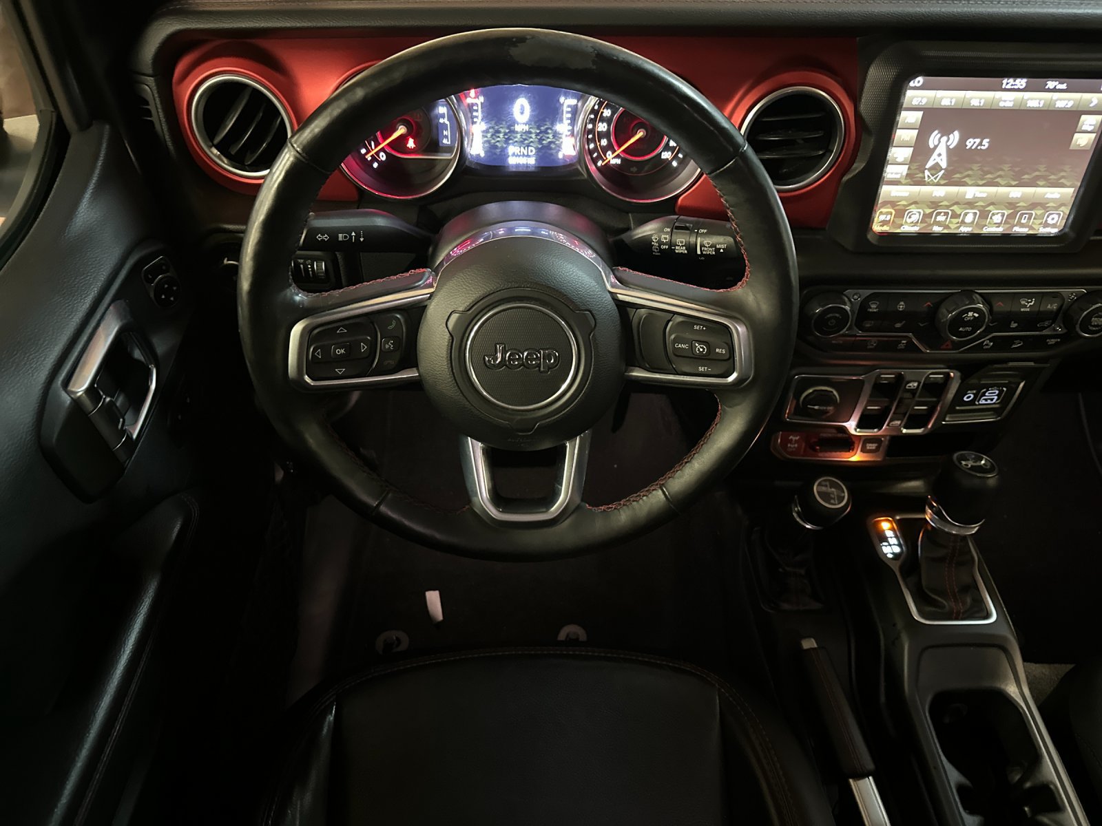 Used 2018 Jeep Wrangler Unlimited Rubicon AWD/4WD image 12