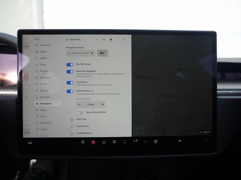 Used 2022 Tesla Model S Plaid image 63