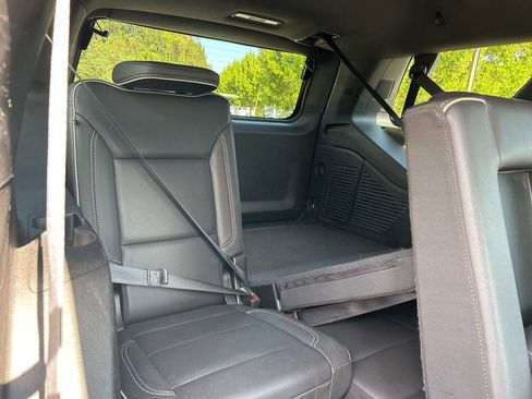 Used 2023 GMC Yukon SLT image 44