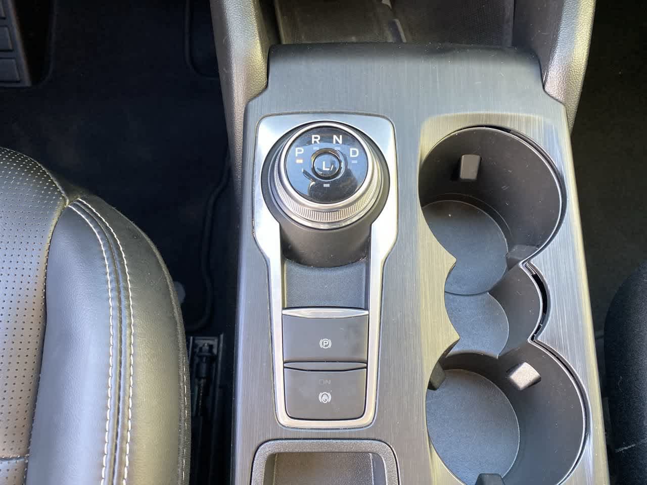 Used 2025 Ford Escape Platinum AWD/4WD image 26