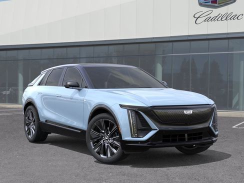 New 2025 Cadillac Lyriq Sport image 8