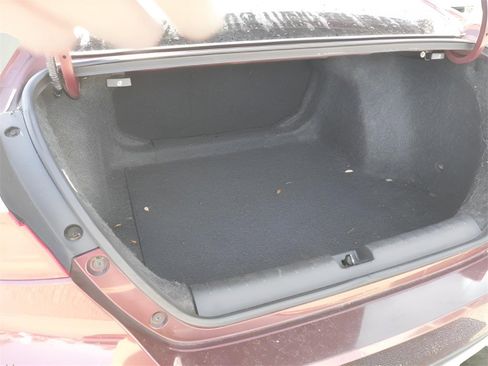 Used 2019 Honda Insight Touring image 10