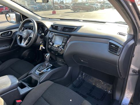 Used 2021 Nissan Rogue Sport S image 27