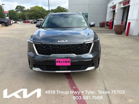 Certified 2025 Kia Sorento S w/ Panoramic Sunroof Package FWD image 2