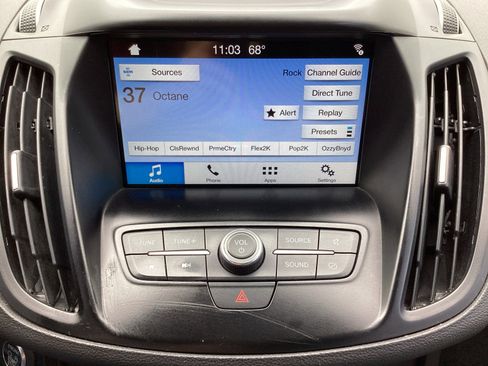 Used 2019 Ford Escape SE FWD image 18