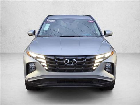 Used 2024 Hyundai Tucson SEL FWD image 2
