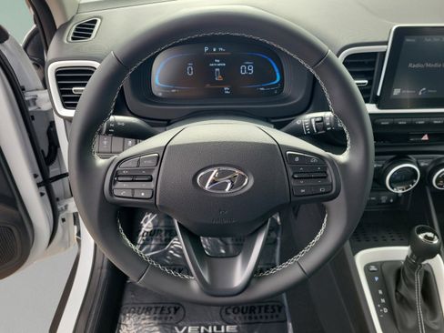 New 2026 Hyundai Venue SEL image 22