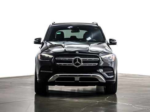 New 2025 Mercedes-Benz GLE 450e 4MATIC image 2