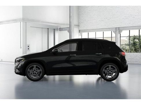 Used 2026 Mercedes-Benz GLA 250 4MATIC image 35