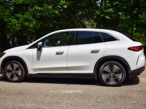 Used 2023 Mercedes-Benz EQE 350+ 4MATIC SUV image 4
