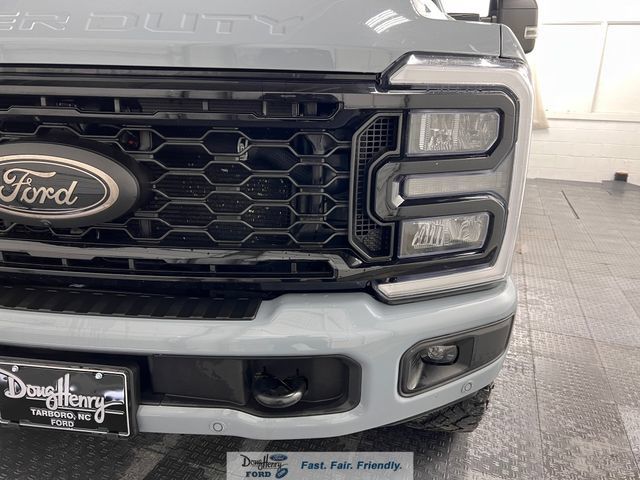 Used 2025 Ford F250 Lariat w/ Lariat Ultimate Package AWD/4WD image 11