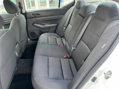 Used 2025 Nissan Altima 2.5 SV FWD image 17