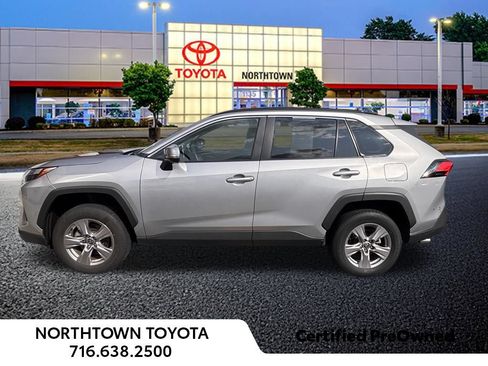 Used 2025 Toyota RAV4 XLE w/ Weather Package AWD/4WD image 4