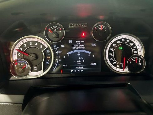 Used 2016 RAM 2500 Laramie w/ Convenience Group AWD/4WD image 17