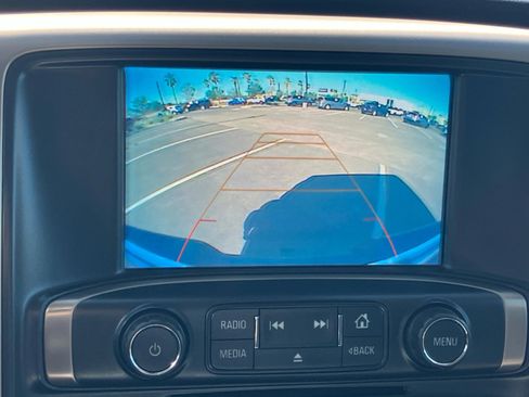 Used 2018 GMC Sierra 2500 Denali w/ Duramax Plus Package AWD/4WD image 17