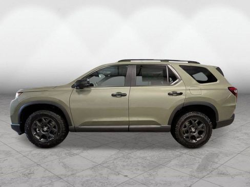 New 2026 Honda Pilot TrailSport image 2