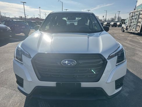 Used 2023 Subaru Forester image 2