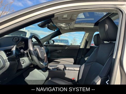 Used 2021 Lexus ES 350 w/ Premium Package image 6