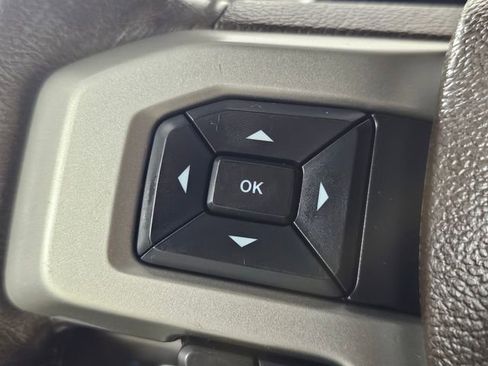 Used 2018 Ford F150 King Ranch w/ Equipment Group 601A Luxury image 38