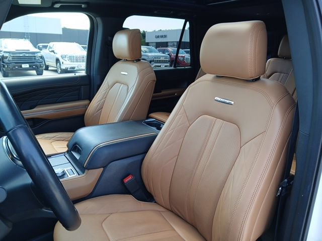 Used 2023 Ford Expedition Platinum AWD/4WD image 15
