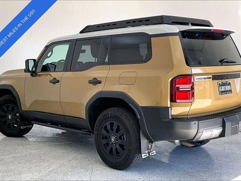 Used 2024 Toyota Land Cruiser image 17