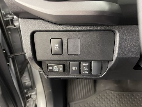 Used 2023 Toyota Tacoma TRD Off-Road AWD/4WD image 20