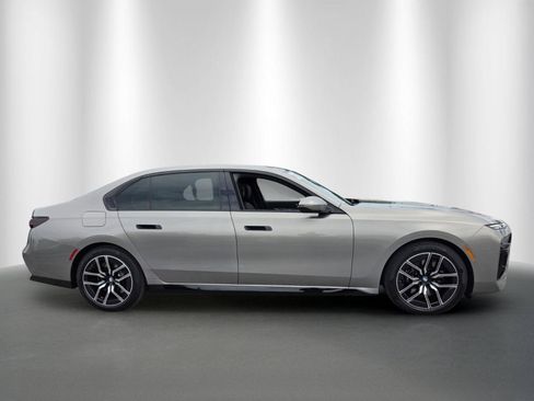 Certified 2023 BMW 740i w/ Parking Assistance Package RWD image 8