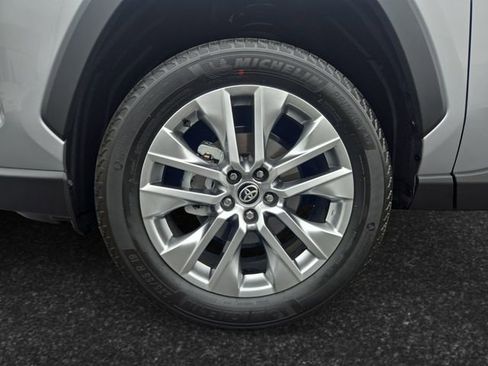 Used 2025 Toyota RAV4 XLE Premium w/ Weather Package AWD/4WD image 4