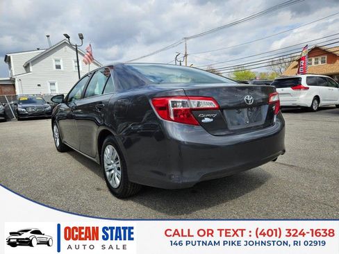 Used 2013 Toyota Camry LE image 3