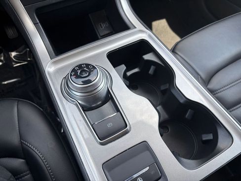 Used 2024 Ford Edge SEL image 41