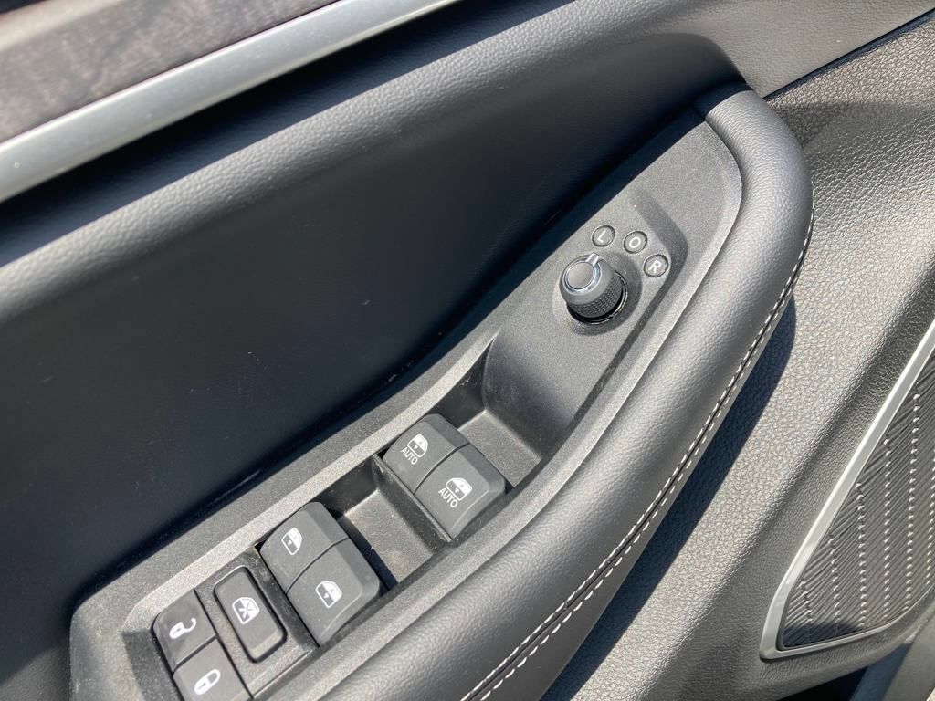 New 2024 Jeep Grand Cherokee Limited 4xe w/ Luxury Tech Group II AWD/4WD image 12