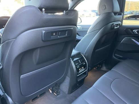 Certified 2022 BMW X5 xDrive40i w/ Climate Comfort Package image 8