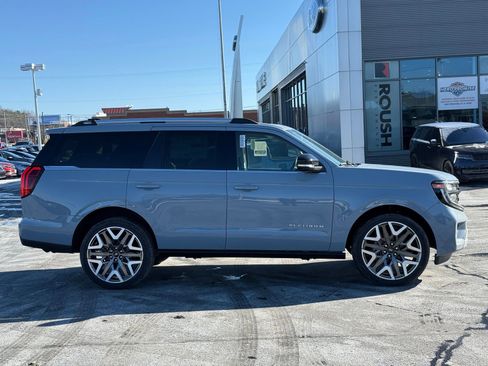 New 2026 Ford Expedition Platinum w/ Platinum Ultimate Package image 7