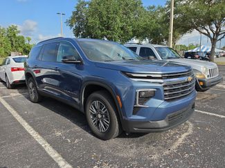 Used 2025 Chevrolet Traverse LT FWD video 1