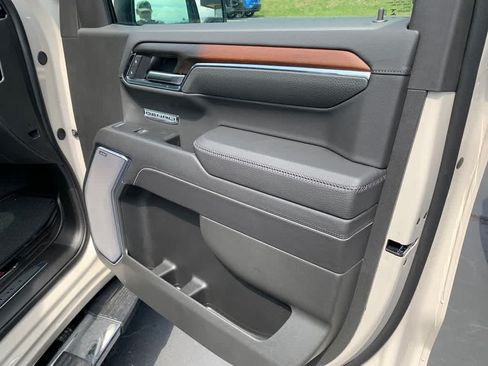 Used 2026 GMC Sierra 1500 Denali w/ Technology Package AWD/4WD image 17