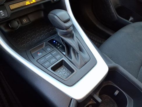 Used 2024 Toyota RAV4 LE image 27