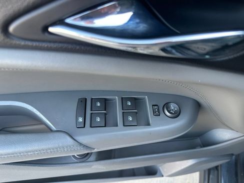 Used 2010 Cadillac SRX Luxury AWD/4WD image 9