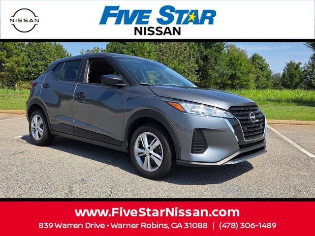 Used 2025 Nissan Kicks Play S FWD image 1