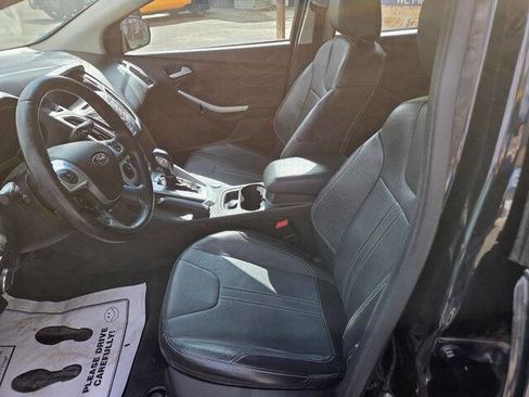 Used 2014 Ford Focus SE w/ Equipment Group 201A FWD image 18