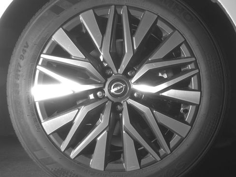 Used 2025 Nissan Altima 2.5 SV FWD image 13