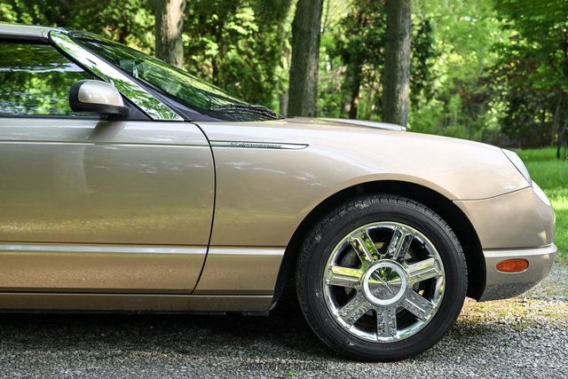 Used 2005 Ford Thunderbird RWD image 11
