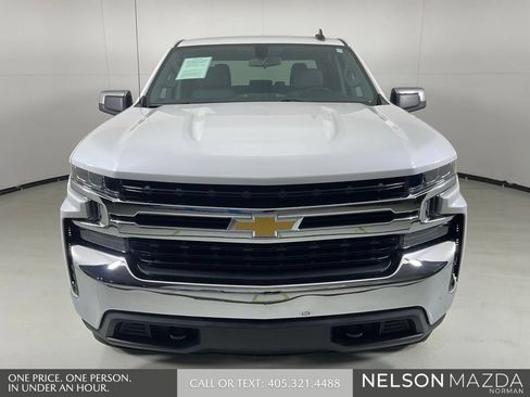 Used 2022 Chevrolet Silverado 1500 LT AWD/4WD image 2