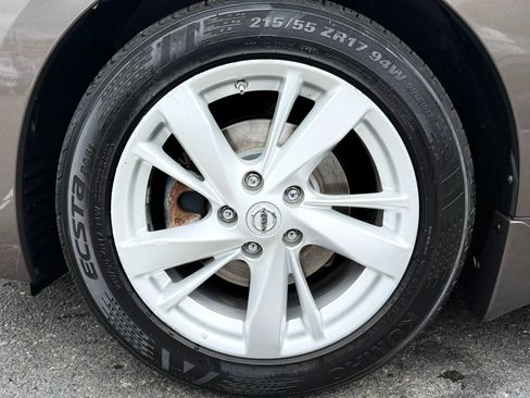 Used 2013 Nissan Altima 2.5 SV FWD image 45