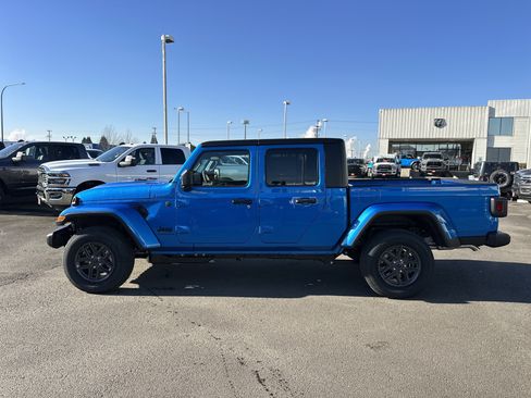 New 2026 Jeep Gladiator Sport image 2